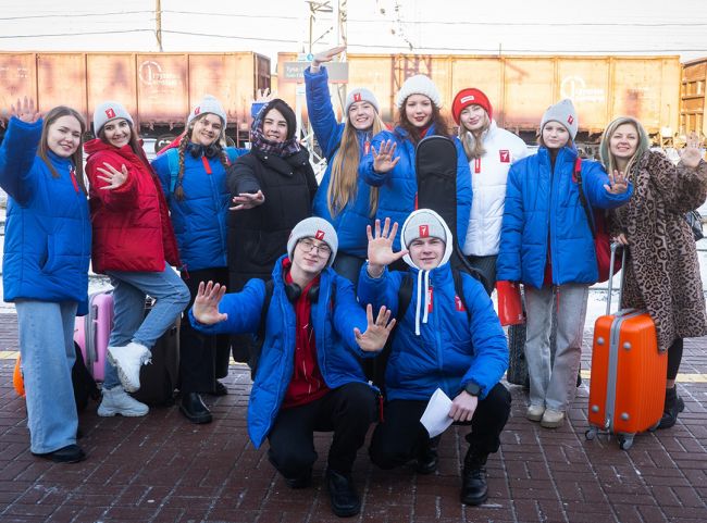 Суворовская школьница принимает участие во II Съезде Движения Первых в составе делегации Тульской области