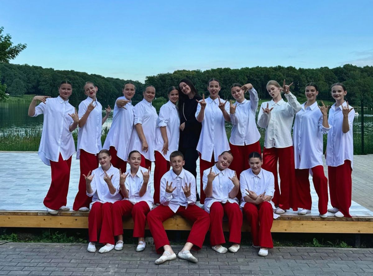 Суворовские танцоры стали лауреатами областной профильной смены «Золотое яблоко»