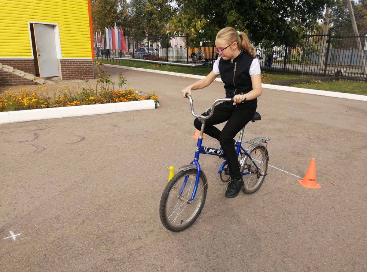 Суворовским велосипедистам напоминают Правила дорожного движения