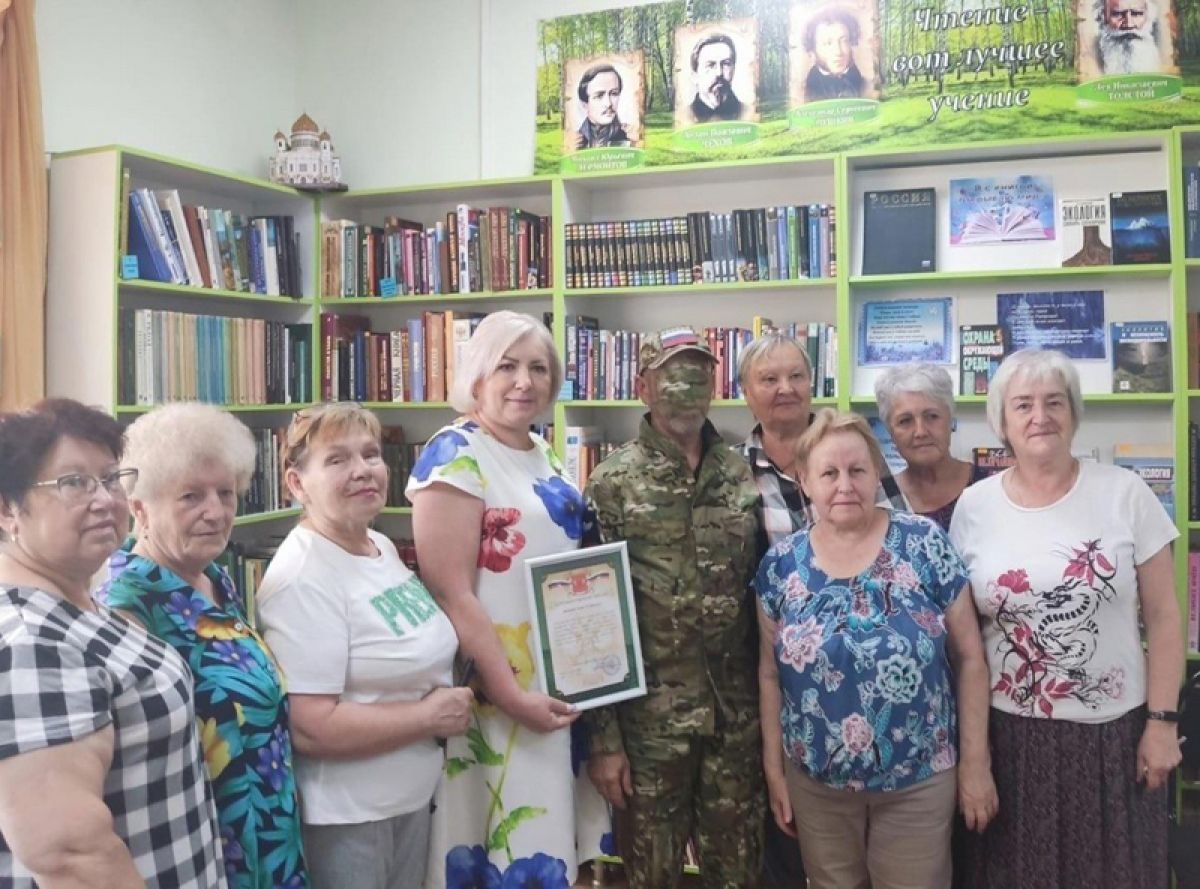 Участник СВО встретился с волонтерами из Узловского района