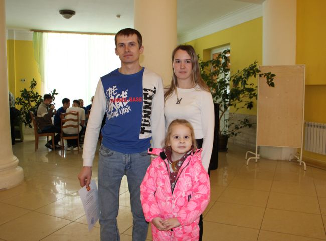 5 молодых суворовских семей получили сертификаты на приобретение жилья
