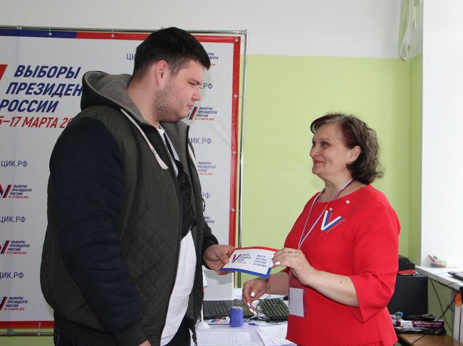 В Суворове молодые избиратели получают сертификат на фитнес, в бассейн или в кино