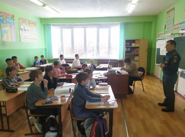 Суворовским школьникам напомнили правила пожарной безопасности