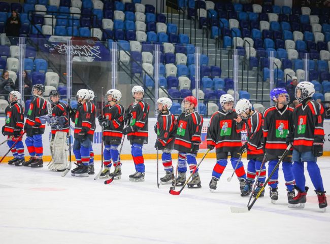 Суворовские хоккеисты принимают участие в детском Кубке Тульской области по дворовому хоккею «Шаг в жизнь»