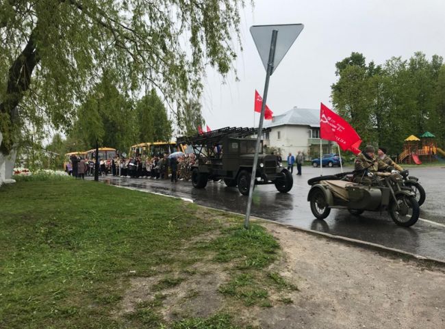 В Суворовском районе прошел автопробег по местам боевой славы