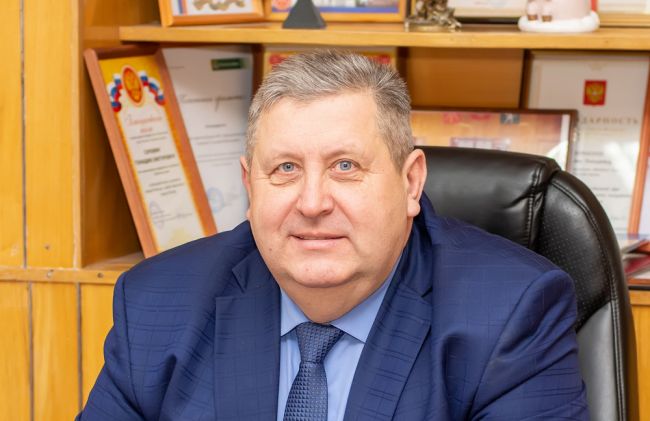 Геннадий Сорокин поздравил жителей Суворовского района с Днем Победы