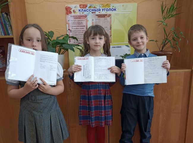 В Суворовском районе проходит акция «Международный день детских телефонов доверия»