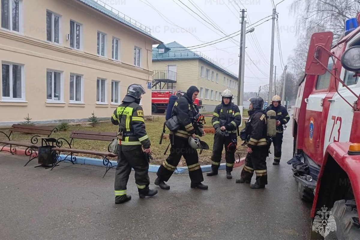 Суворовские спасатели провели учения в социально-медицинском учреждении