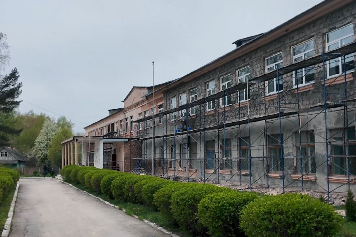 В Ханинской школе продолжается капитальный ремонт