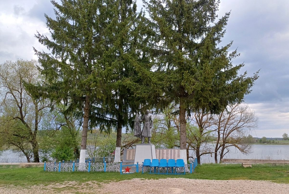 В селе Богданово Суворовского района трепетно относятся к памяти погибших В селе Богданово Суворовского района трепетно относятся к памяти погибших