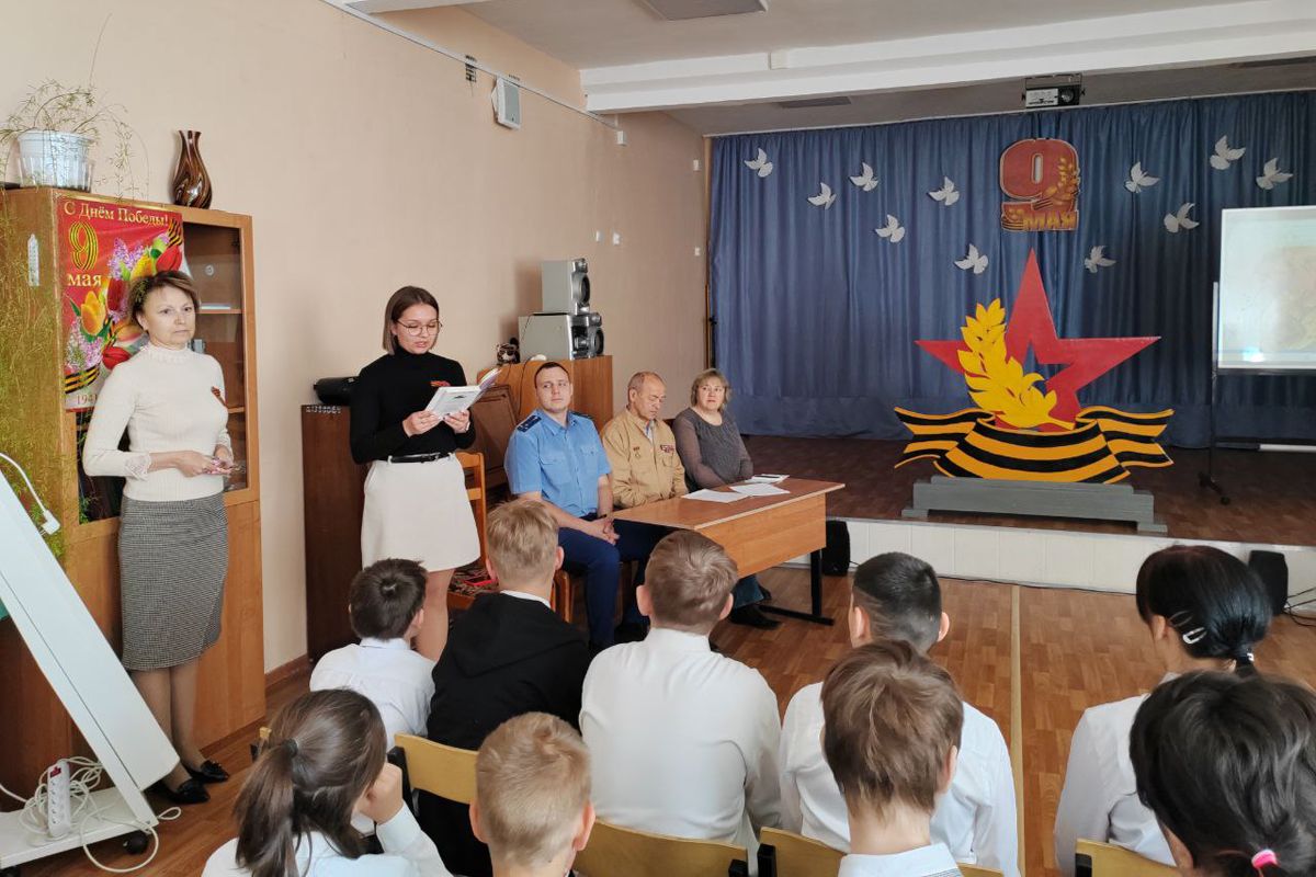 В «Суворовской школе для обучающихся с ОВЗ» прошла акция «Читаем детям о Великой Отечественной войне»