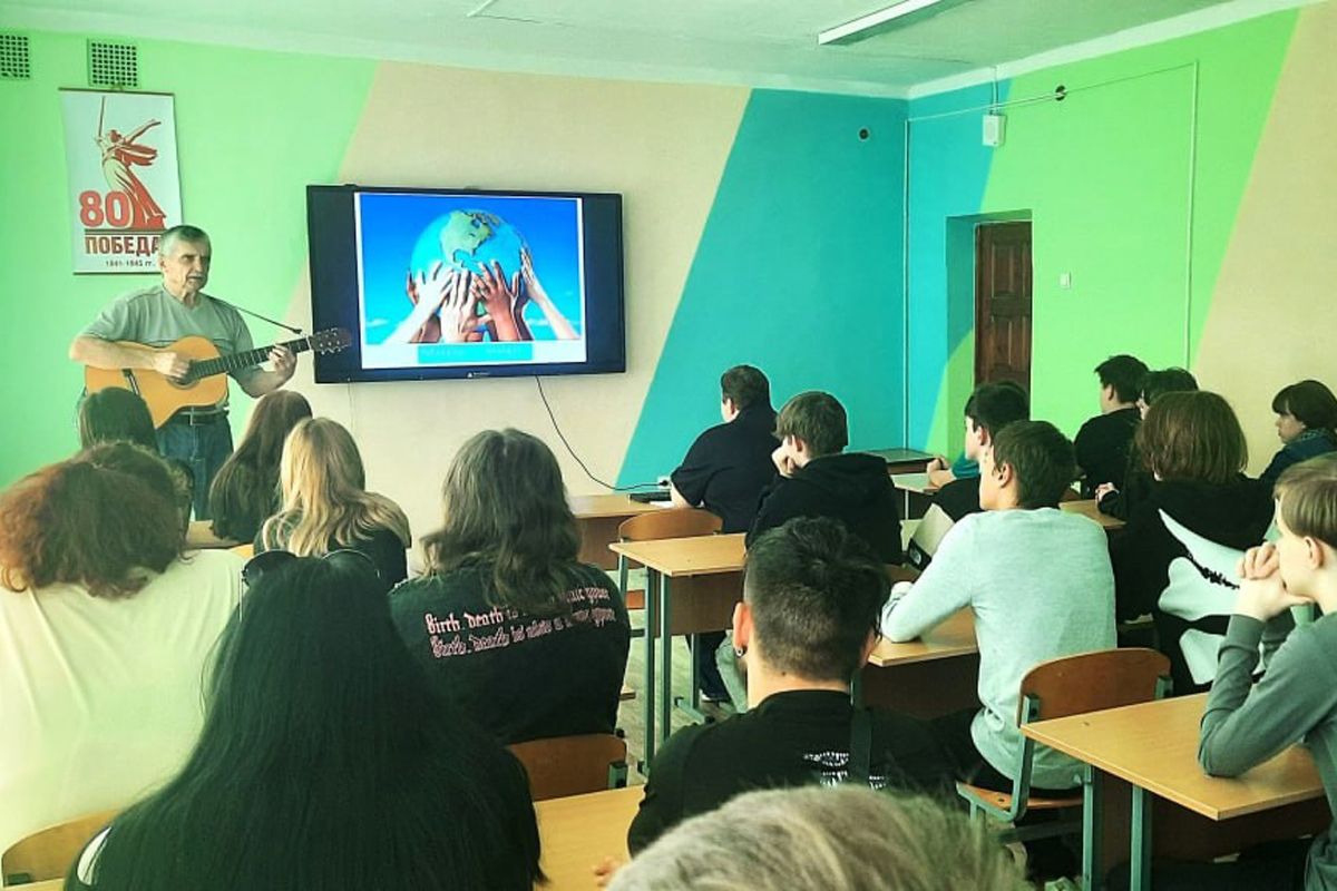В суворовском колледже прошла «Линейка памяти»