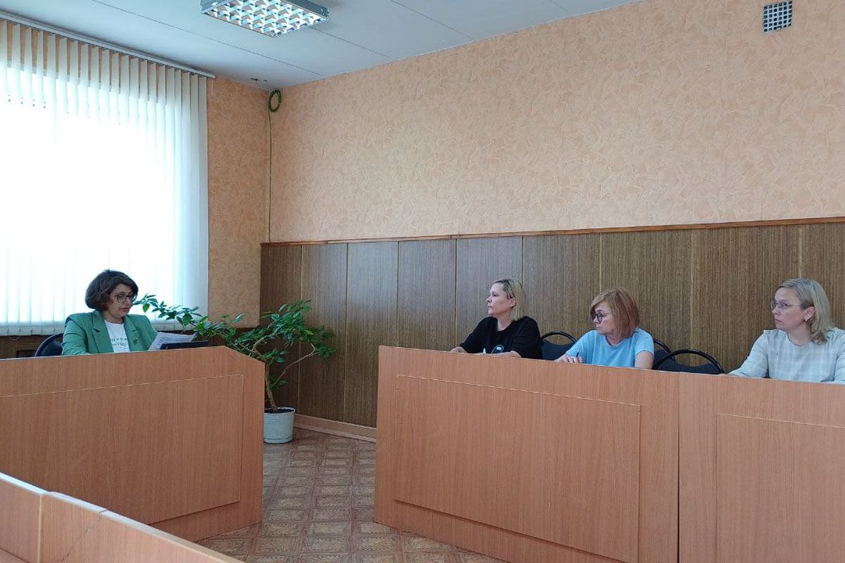 Уполномоченный по правам ребенка Наталия Зыкова провела личный прием граждан в Суворове