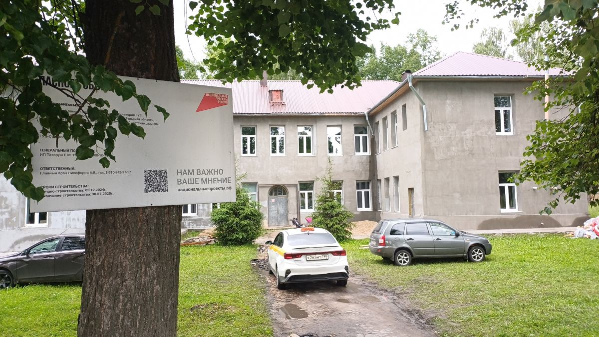 В Суворовском районе продолжается капитальный ремонт Агеевской амбулатории в п. Центральный