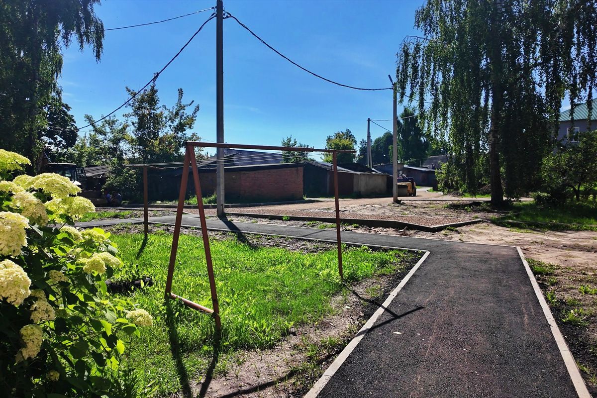 В Суворове продолжается благоустройство придомовых территорий В Суворове продолжается благоустройство придомовых территорий