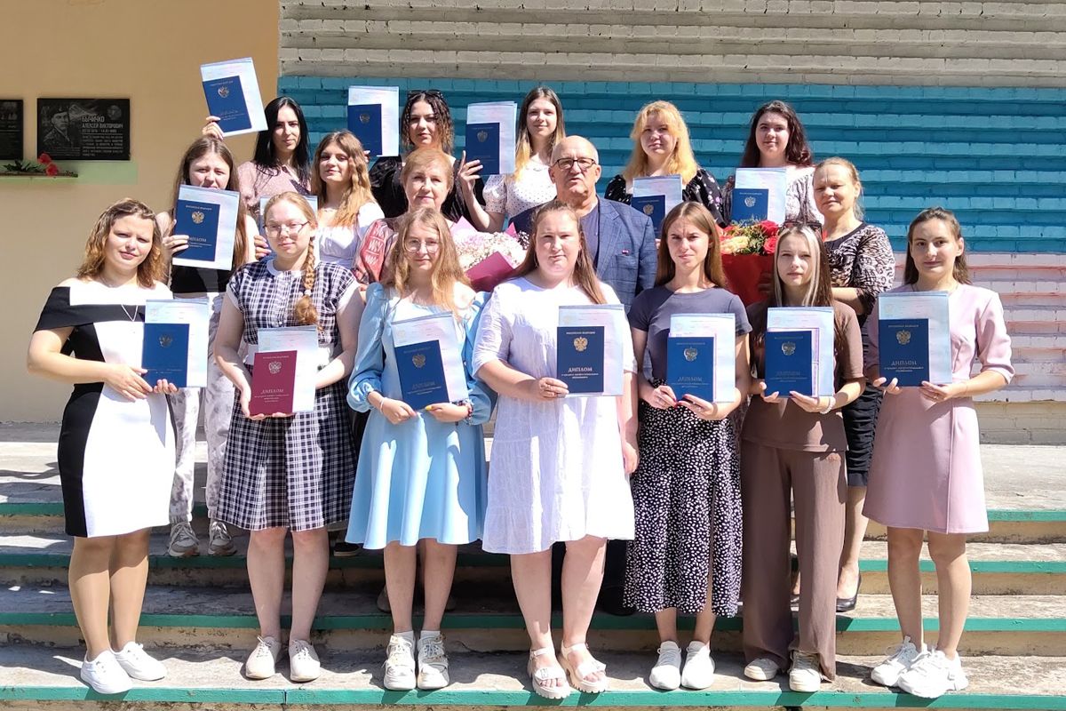 В суворовском колледже прошла торжественная церемония награждения выпускников