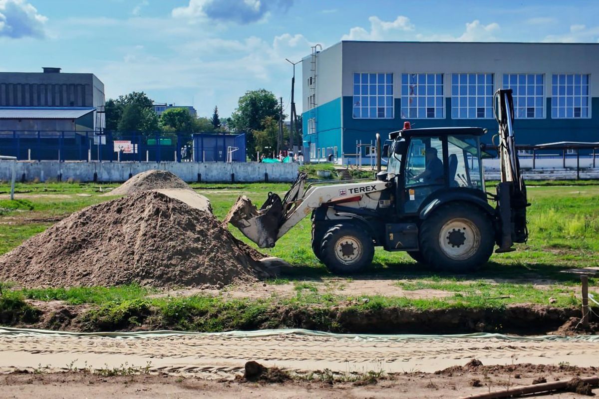 В Суворове ремонтируют стадион