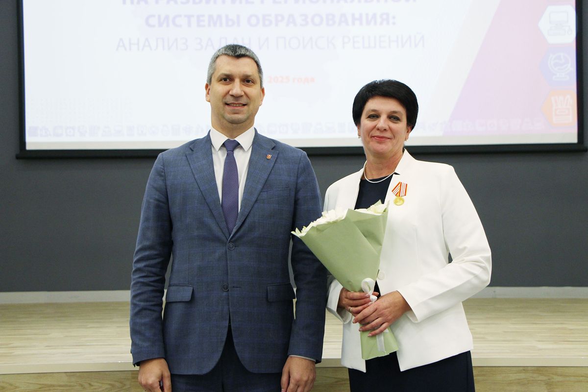 Елена Иорданская награждена медалью «Трудовая доблесть»