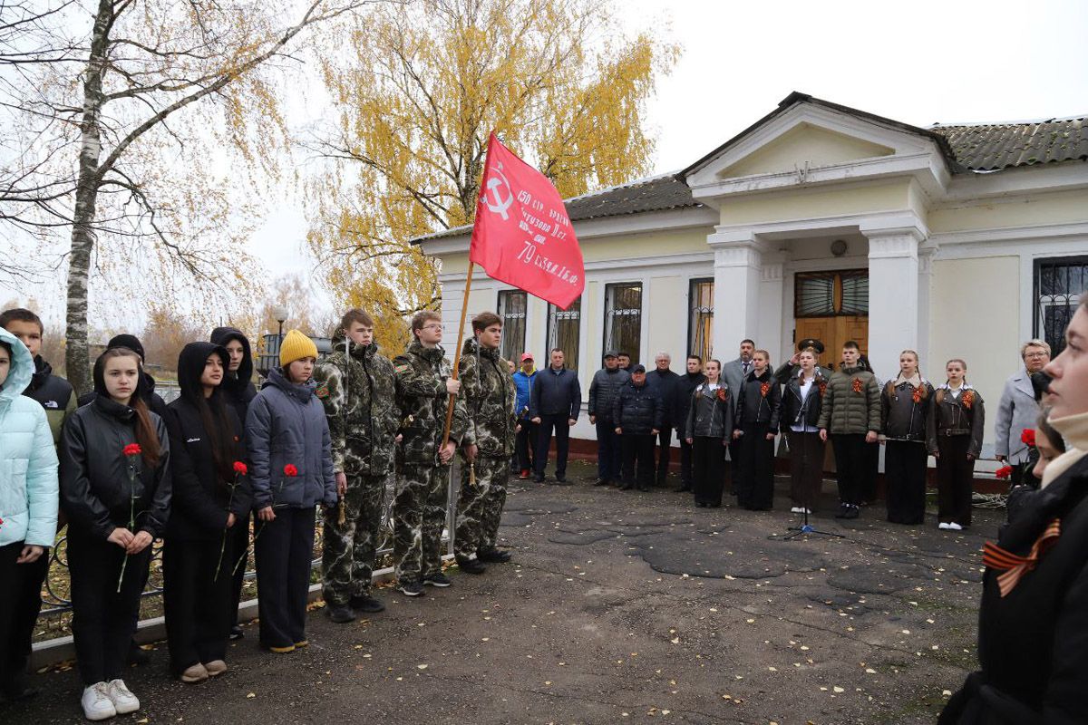 В Суворовском районе прошёл митинг, посвящённый 84-й годовщине первого боя на тульской земле