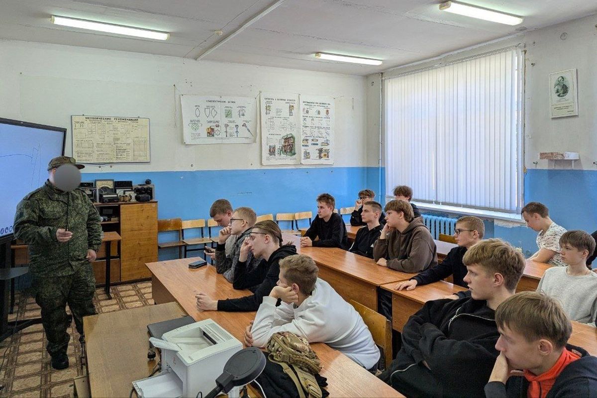 Студенты Богородицкого политехнического колледжа пообщались с участником СВО Студенты Богородицкого политехнического колледжа пообщались с участником СВО