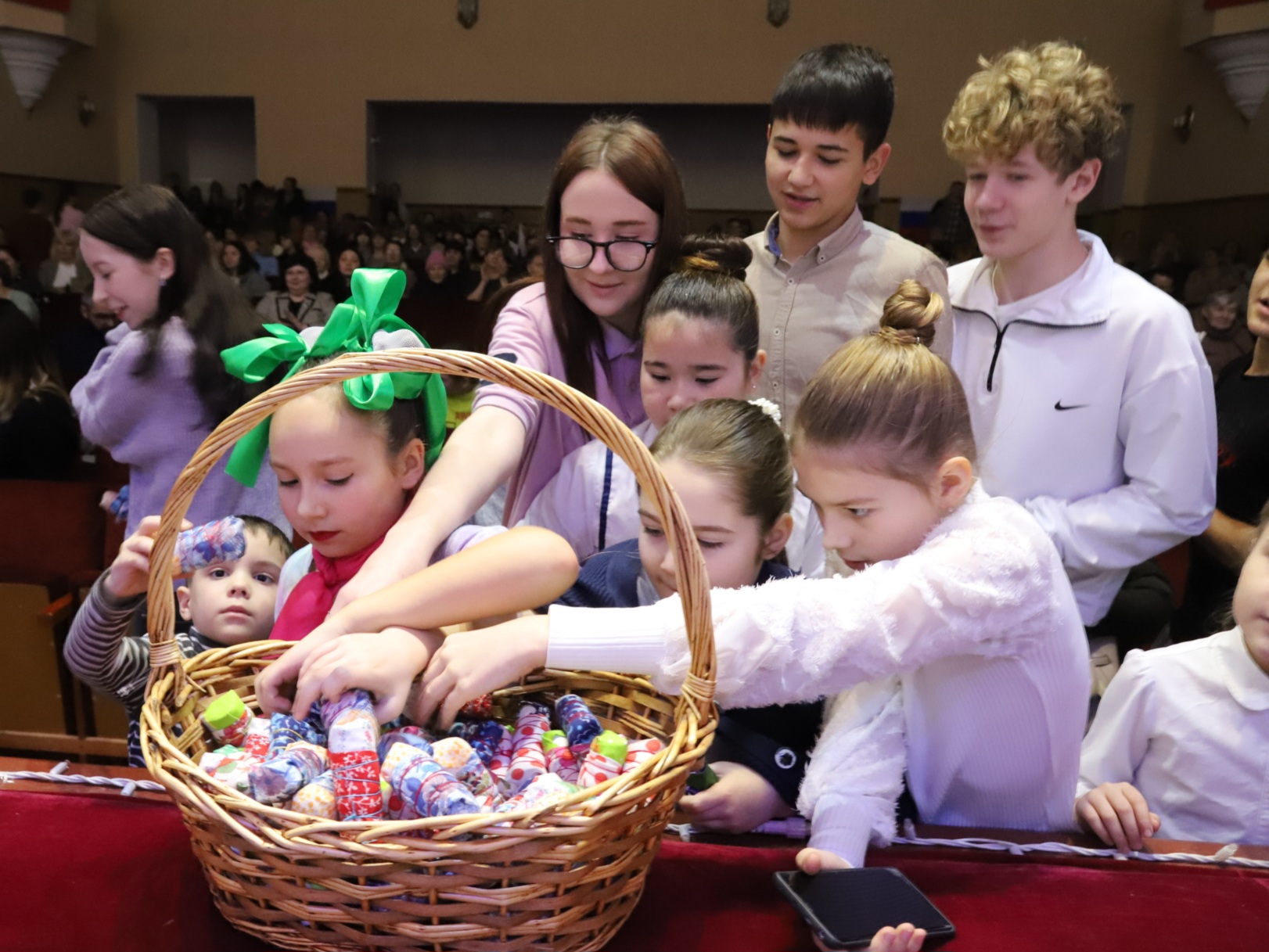 В Суворове прошёл фестиваль «Мир в руках семьи» В Суворове прошёл фестиваль «Мир в руках семьи»