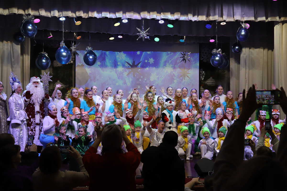 В Суворове прошла Губернаторская елка