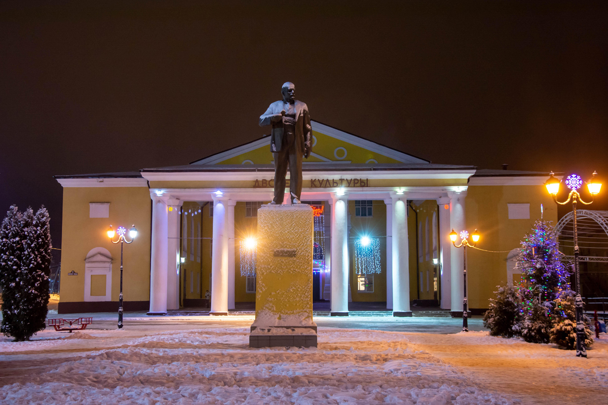 Суворовцам рассказывают, куда сходить на новогодних праздниках