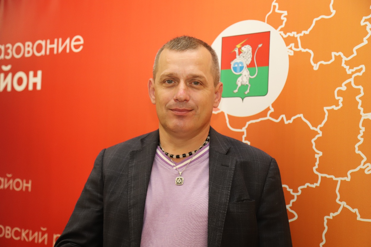 Староста д. Варушицы Суворовского района Сергей Гирин о встрече с губернатором: «Нам важно, что нас услышали» Староста д. Варушицы Суворовского района Сергей Гирин о встрече с губернатором: «Нам важно, что нас услышали»