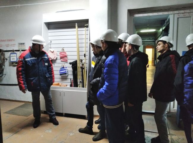 Суворовские студенты побывали на экскурсии на суворовской подстанции