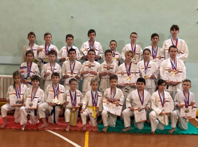Суворовские каратисты выиграли 41 медаль на областных соревнованиях