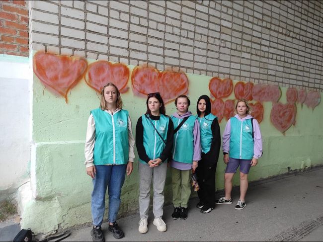 Волонтёры Суворовского района продолжают принимать участие в акции «Здоровый город начинается с тебя»