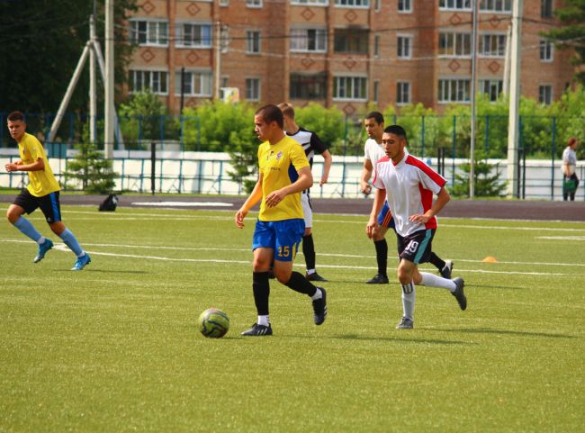 В Суворове прошли игры второго круга районного чемпионата по футболу
