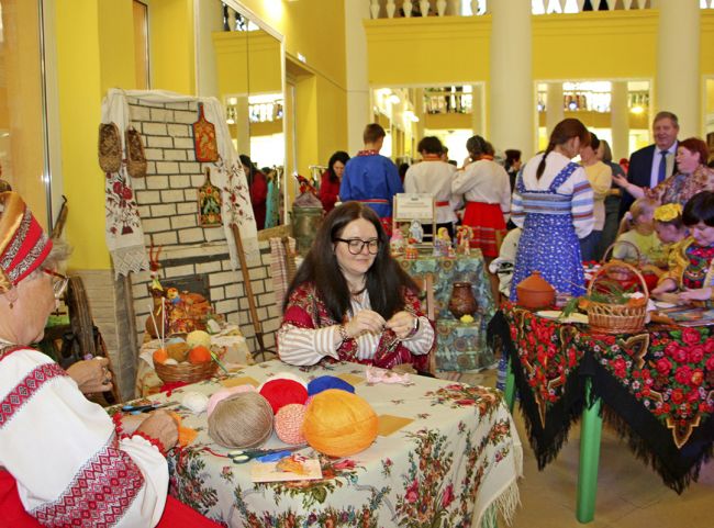 Ярко, весело, хлебосольно: В Суворове прошёл фестиваль национальных культур