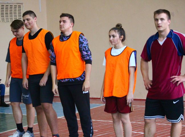 В суворовском колледже прошли соревнования по баскетболу
