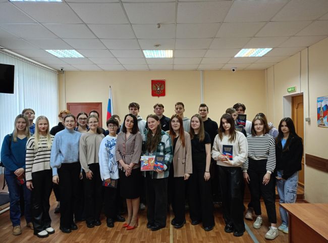 Суворовские школьники приняли участие в викторине, посвященной 30-летию Конституции РФ