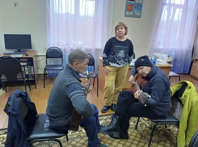 В Суворовском районе получателей услуг Северо-Агеевского психоневрологического интерната развивают духовно