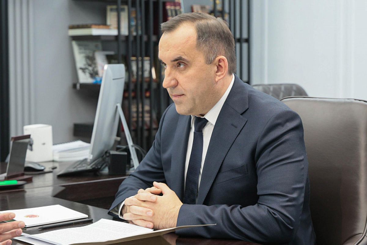 Депутаты поздравляют с праздником тульских отцов Депутаты поздравляют с праздником тульских отцов