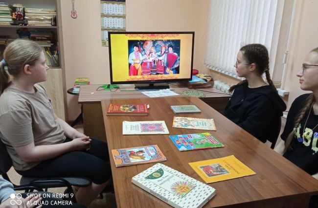 Ученики ДМШ знакомились с русским фольклором