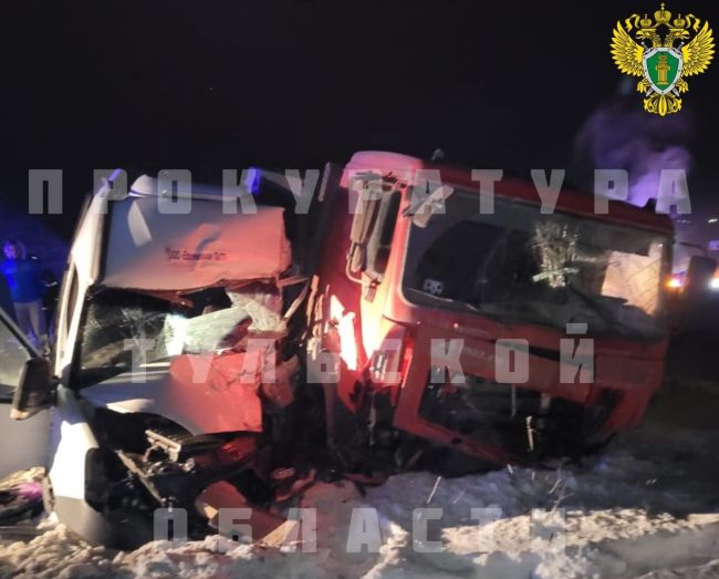 Чудовищное ДТП на трассе «Лапотково-Ефремов»: погибли водитель маршрутки и пассажир
