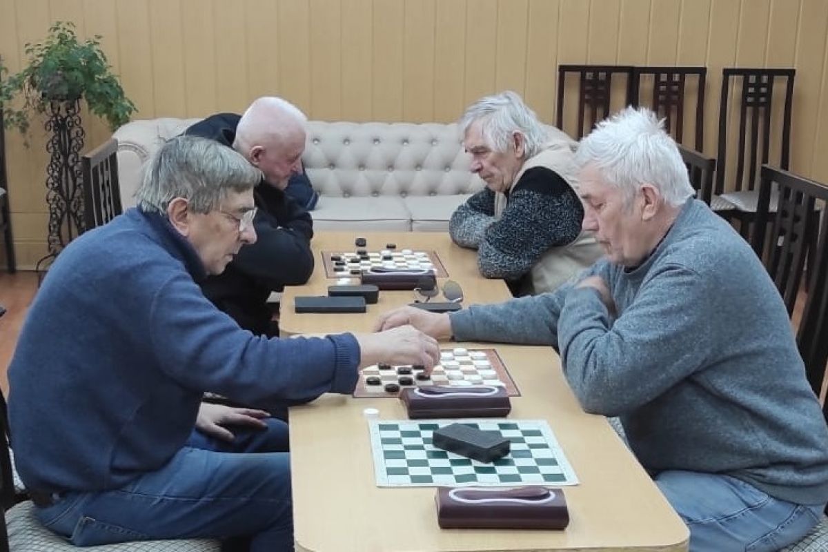 Юрий Москалев стал победителем турнира по шашкам