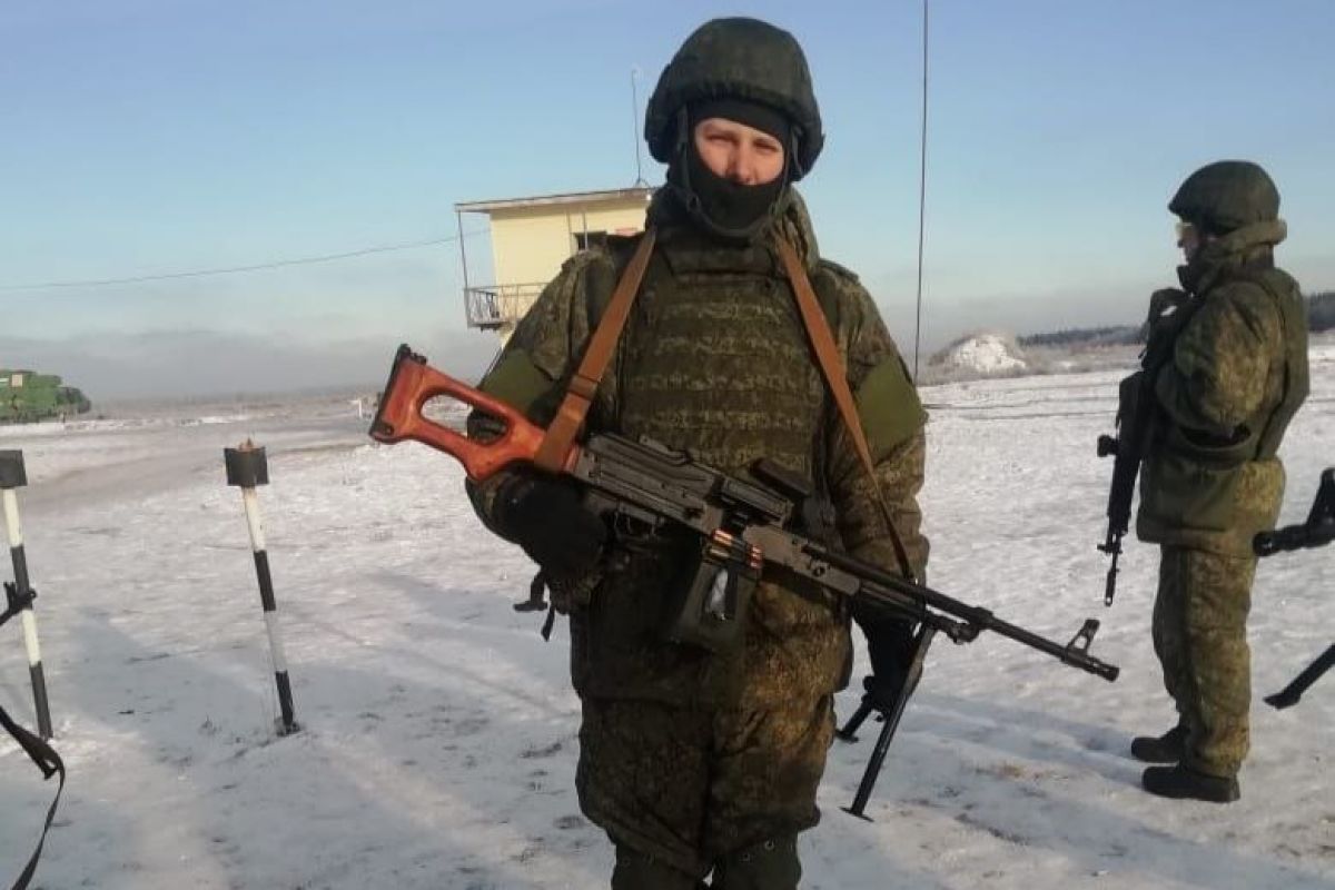 Защитник Родины: «Глубоко уважаю ребят-контрактников»