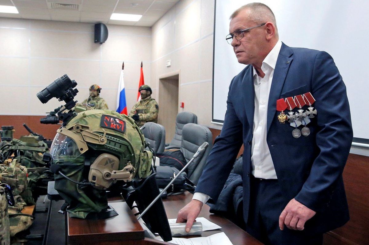 Бывший контрактник Александр Емельянов занимается подготовкой бойцов