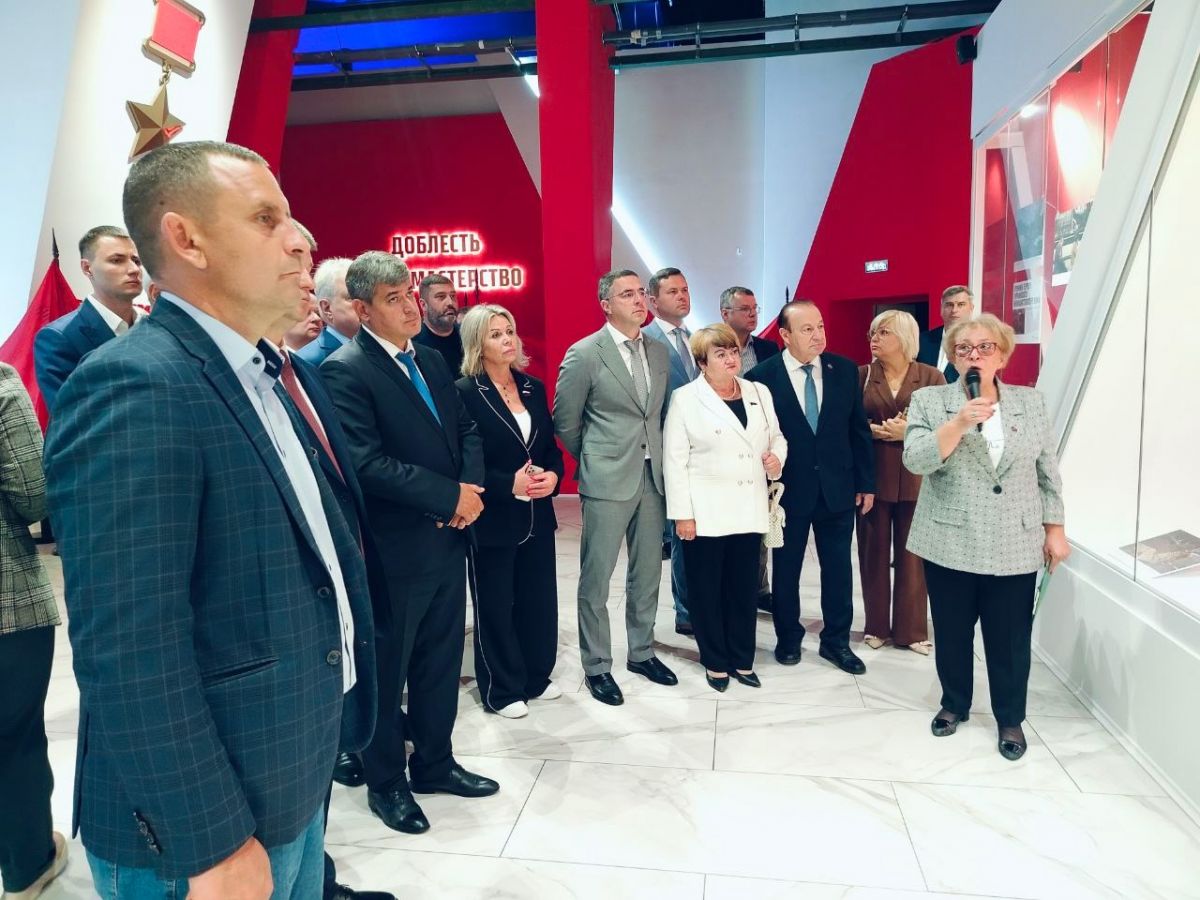 Сергей Гребенщиков: «Мы понимаем, как важно сегодня помогать фронту и вместе приближать нашу Победу» Сергей Гребенщиков: «Мы понимаем, как важно сегодня помогать фронту и вместе приближать нашу Победу»