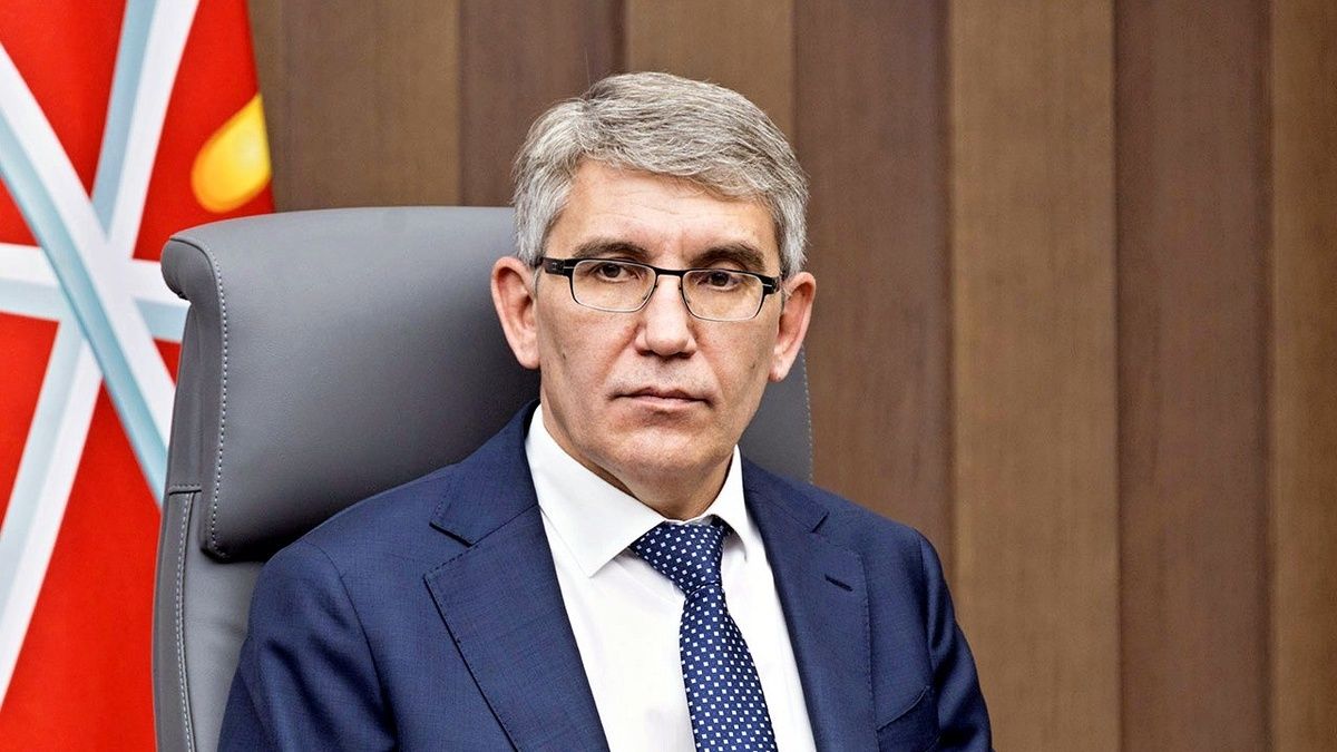Губернатор поздравил работников автотранспорта с профессиональным праздником Губернатор поздравил работников автотранспорта с профессиональным праздником