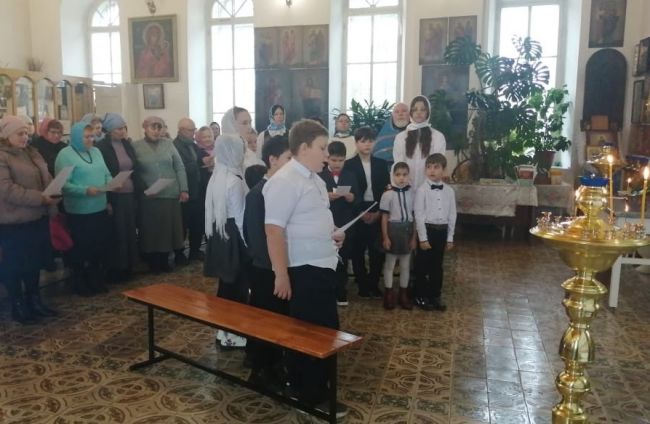 В дни тяжелейших испытаний россиян спасала молитва