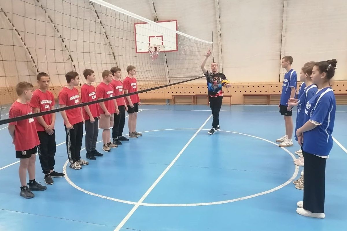 Школьные команды сражались за Победу