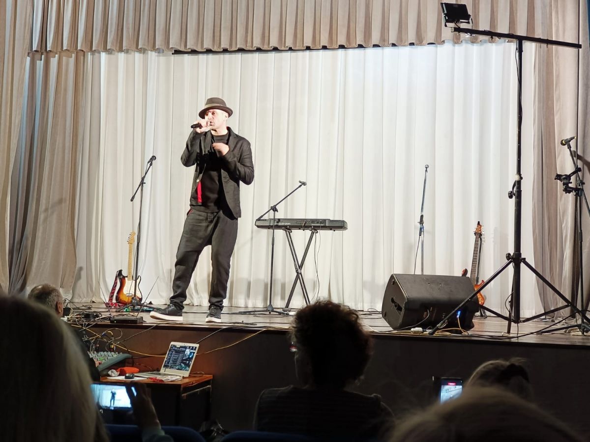 В Горьковском выступили Никита Малинин, Владимир Стёпин и другие звезды российской эстрады В Горьковском выступили Никита Малинин, Владимир Стёпин и другие звезды российской эстрады