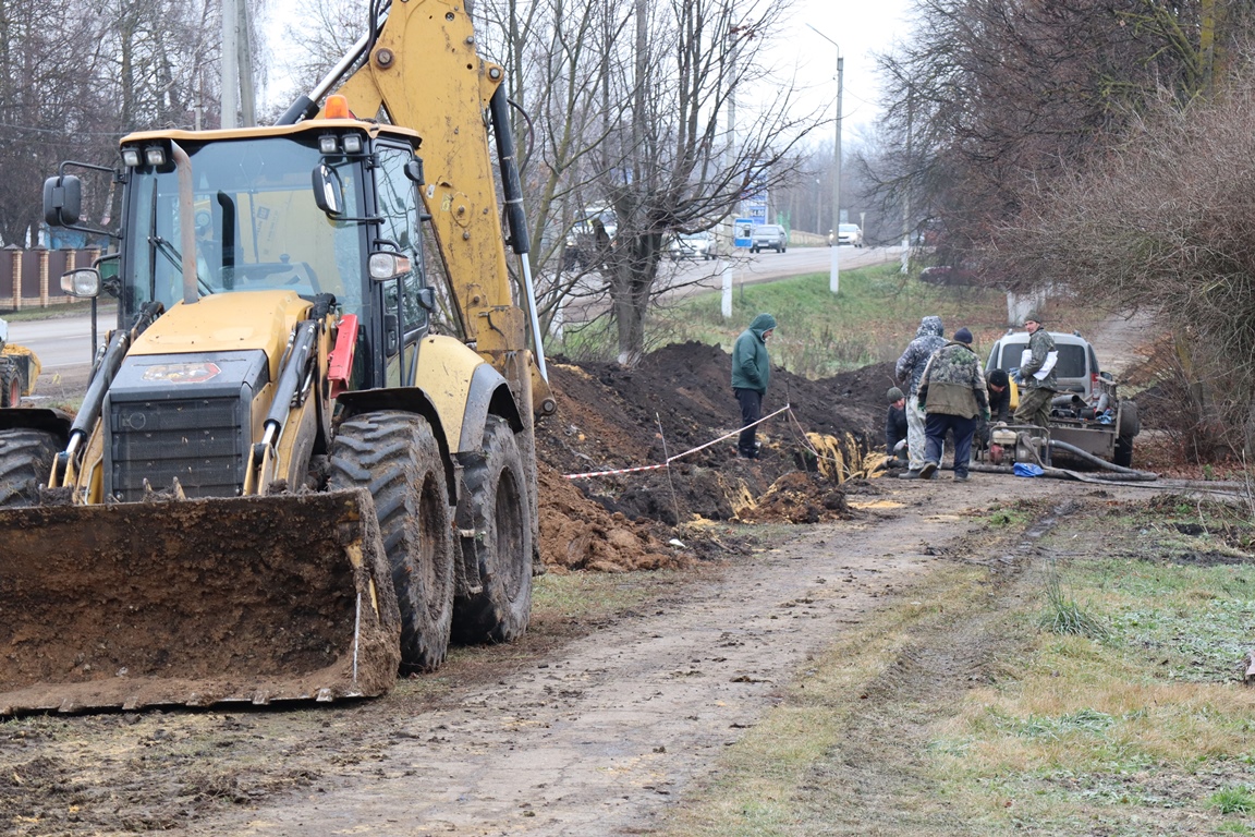 О дорогах, траншеях и тротуарах: Роман Попов ответил на вопросы жителей района О дорогах, траншеях и тротуарах: Роман Попов ответил на вопросы жителей района