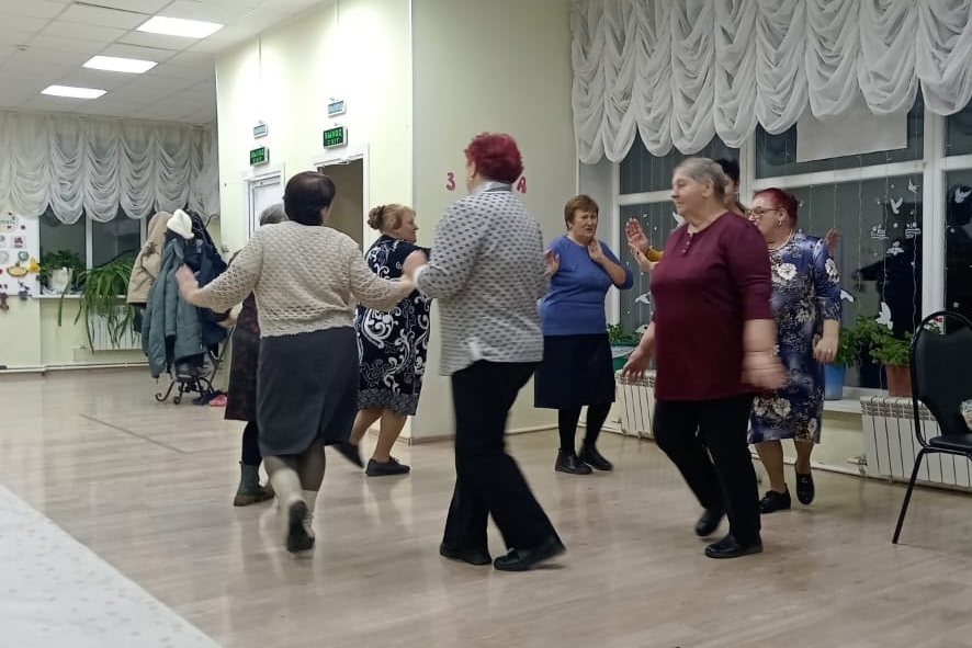 Когда есть о чем поговорить: в Красногвардейце устроили осенние посиделки Когда есть о чем поговорить: в Красногвардейце устроили осенние посиделки