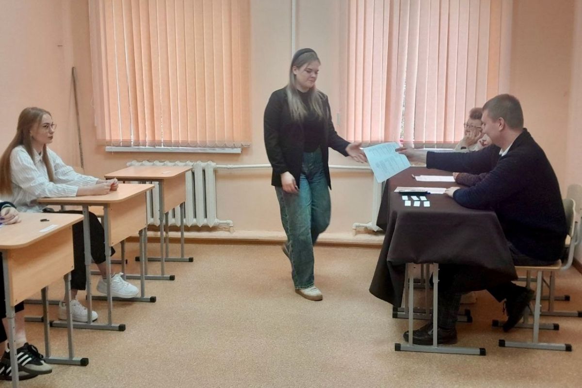 В школе искусств приступили к сдаче экзаменов В школе искусств приступили к сдаче экзаменов